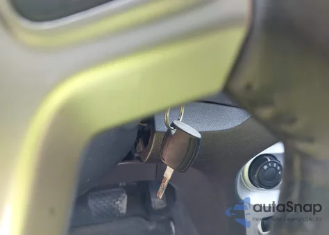 2014 Ford Fiesta Se z USA, uszkodzony, nr VIN 3FADP4BJ7EM240375